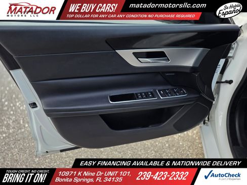 Used 2017 Jaguar XF Premium RWD image 13