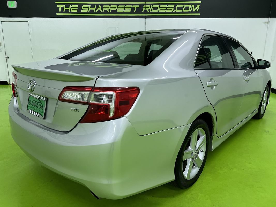 Used 2012 Toyota Camry SE FWD image 10