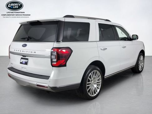 Used 2024 Ford Expedition Limited AWD/4WD image 3