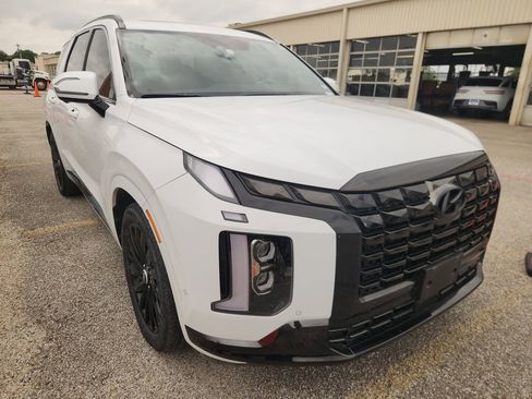Used 2024 Hyundai Palisade Calligraphy AWD/4WD image 2