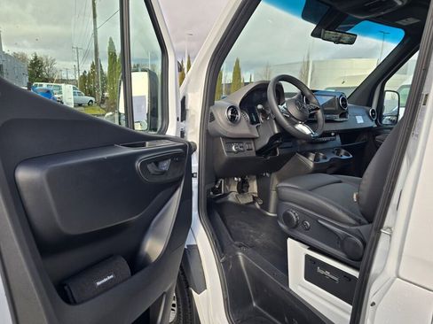 New 2025 Mercedes-Benz Sprinter 2500 image 19