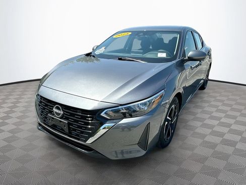 Used 2025 Nissan Sentra SV FWD image 5