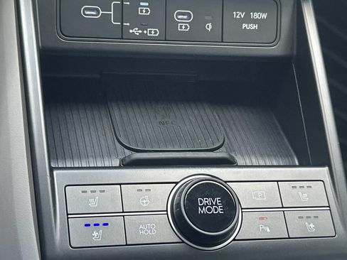 Certified 2025 Hyundai Kona Limited FWD image 38