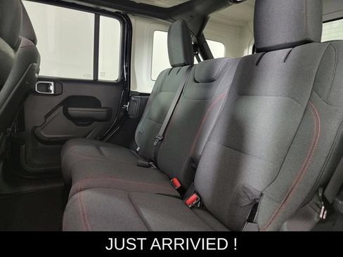 Used 2026 Jeep Wrangler Unlimited Rubicon AWD/4WD image 14
