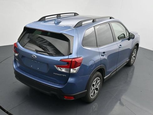 Used 2021 Subaru Forester Premium AWD/4WD image 27