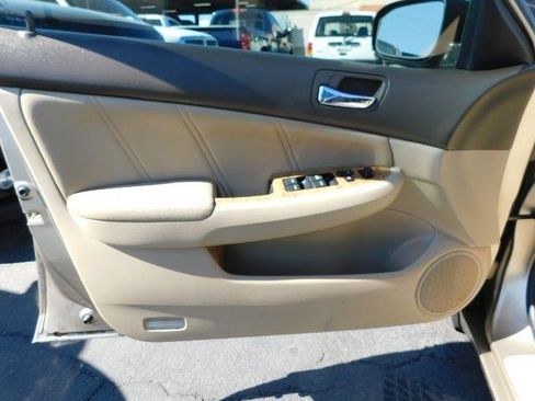 Used 2004 Honda Accord EX image 11