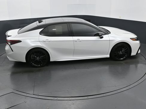 Used 2023 Toyota Camry XSE image 32