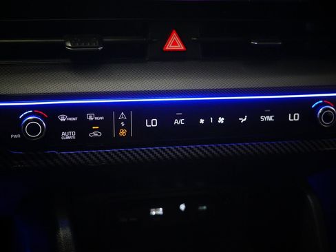 Used 2024 Kia Sportage SX image 24