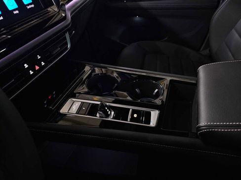 New 2026 Volkswagen Atlas Cross Sport SEL R-Line image 28