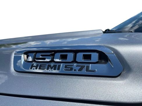 Used 2022 RAM 1500 Big Horn AWD/4WD image 11