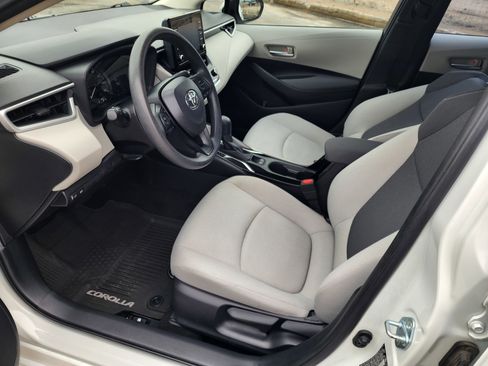 Used 2020 Toyota Corolla L image 14