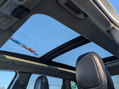 Used 2015 Jeep Cherokee Limited w/ Luxury Group image 24