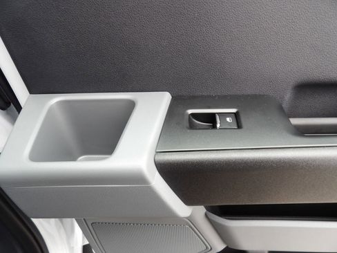 Used 2024 Ford F550 image 47