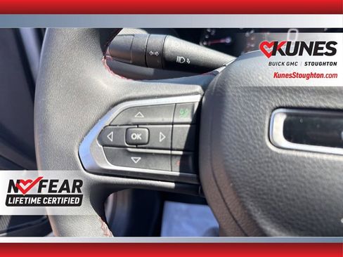 Used 2025 Jeep Compass Trailhawk AWD/4WD image 23