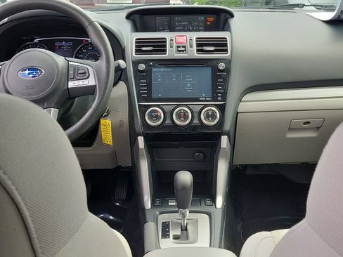 Used 2017 Subaru Forester 2.5i Premium AWD/4WD image 15