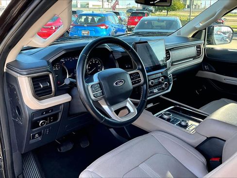 Used 2024 Ford Expedition Max Limited image 18