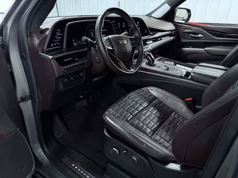 Used 2022 Cadillac Escalade ESV Sport Platinum AWD/4WD image 25