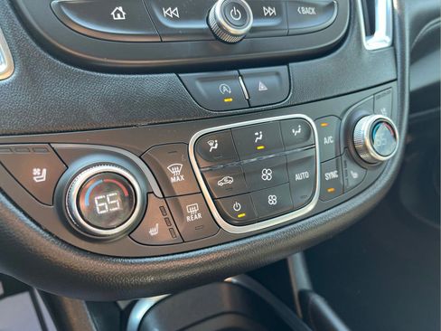 Used 2024 Chevrolet Malibu LT FWD image 19