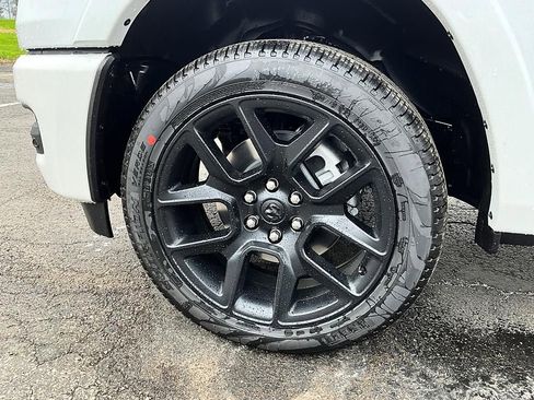 New 2026 RAM 1500 Laramie AWD/4WD image 11