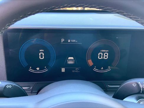 Certified 2025 Hyundai Kona SEL image 25