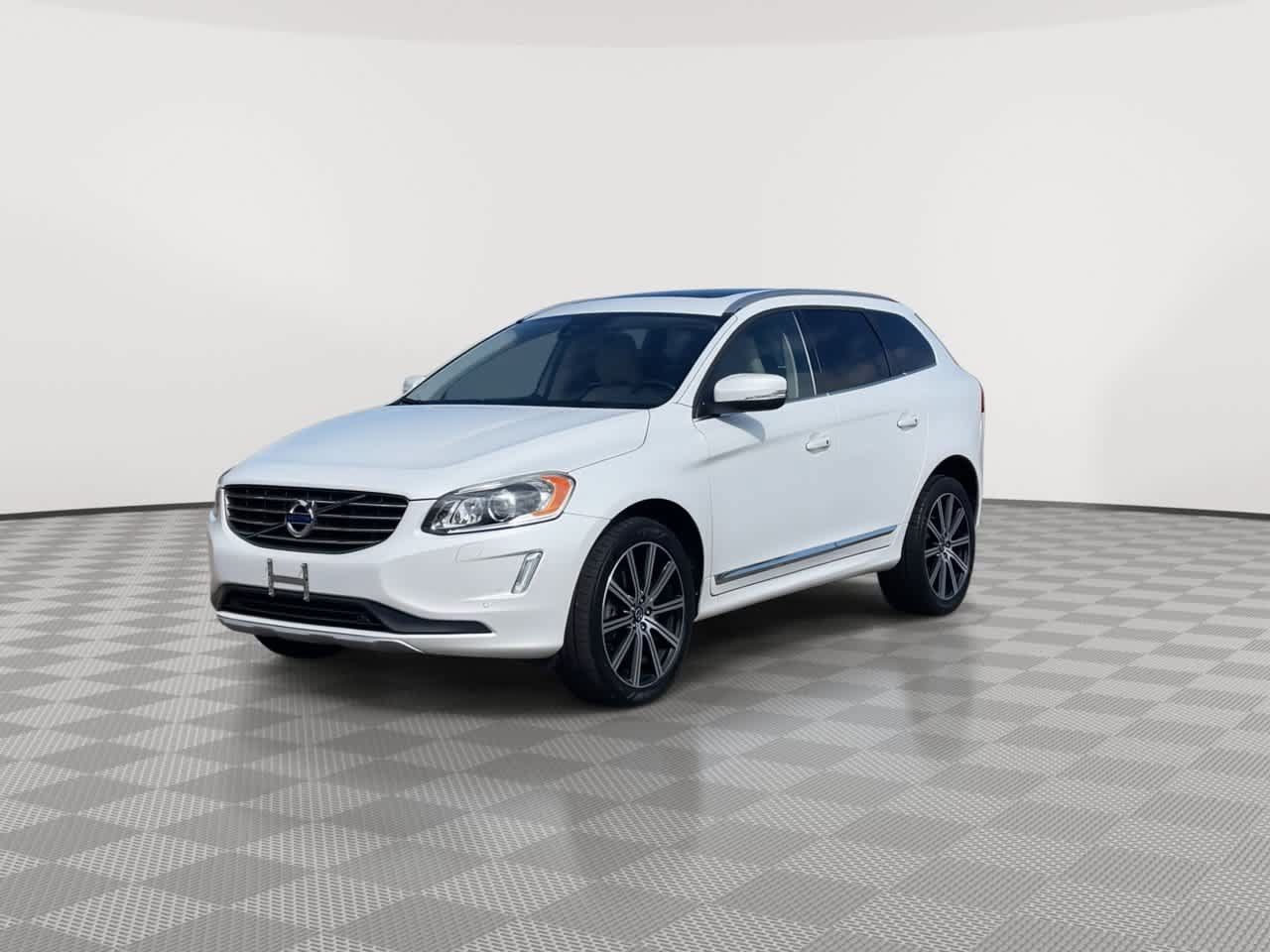 Used 2017 Volvo XC60 T6 Inscription w/ Climate Package AWD/4WD image 4