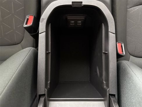 Certified 2024 Toyota RAV4 XLE image 33