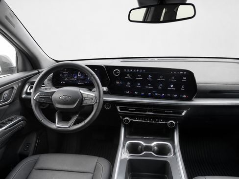 Used 2025 Chevrolet Traverse LT w/ Midnight/Sport Edition FWD image 20