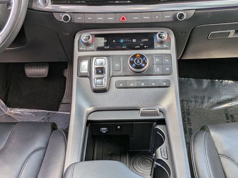 Used 2025 Hyundai Palisade Calligraphy image 21