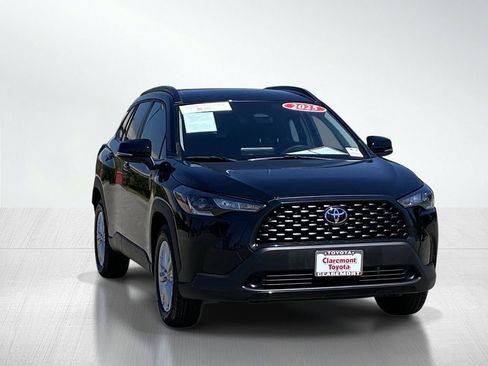 Certified 2025 Toyota Corolla Cross LE image 13