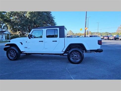 New 2026 Jeep Gladiator Sport image 26