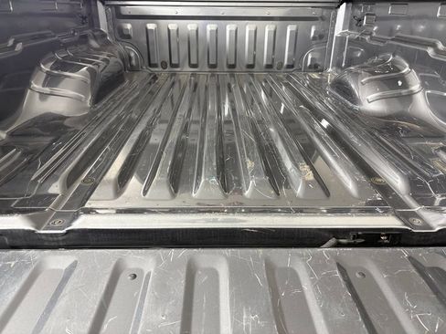 Used 2022 Nissan Frontier S w/ Technology Package RWD image 39