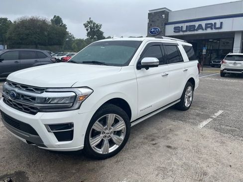 Used 2024 Ford Expedition Platinum image 2