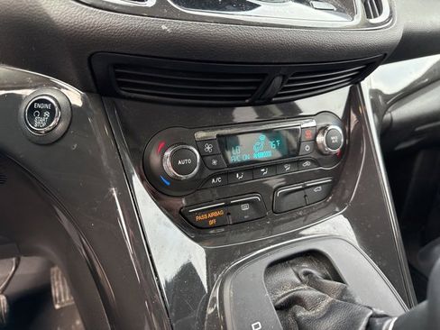 Used 2015 Ford Escape Titanium image 14