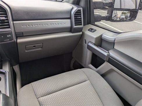 Certified 2022 Ford F250 XLT w/ XLT Premium Package image 17