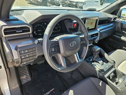 Used 2026 Toyota Tacoma TRD Off-Road AWD/4WD image 13