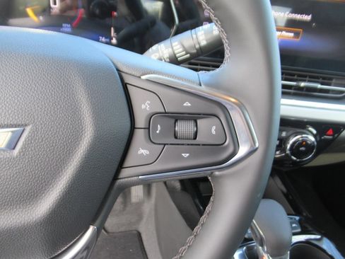 New 2026 Chevrolet Trax LT w/ Driver Confidence Package image 20