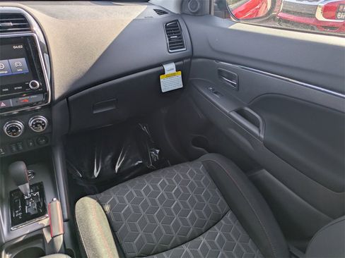 New 2025 Mitsubishi Outlander Sport LE image 17