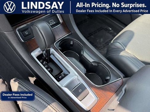 Used 2024 Subaru Ascent Touring AWD/4WD image 20