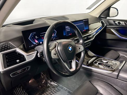 Used 2023 BMW X7 xDrive40i AWD/4WD image 25