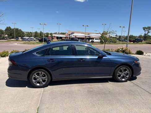 Used 2023 Honda Accord EX image 9