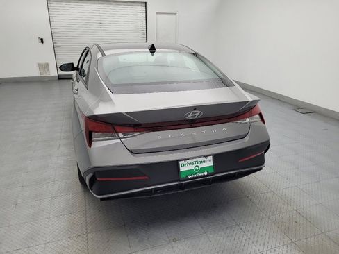 Used 2024 Hyundai Elantra SEL image 6