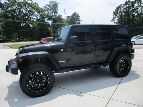 Used 2014 Jeep Wrangler Unlimited Sport AWD/4WD image 6