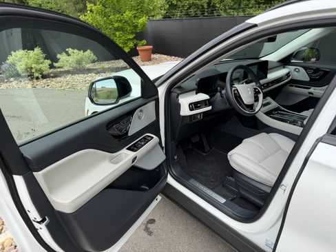 New 2026 Lincoln Aviator Reserve AWD/4WD image 25