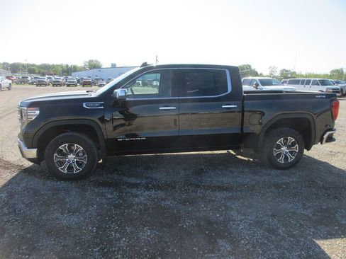 New 2026 GMC Sierra 1500 SLT w/ SLT Convenience Package AWD/4WD image 9