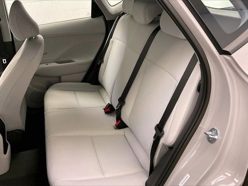 New 2026 Hyundai Kona SE image 10