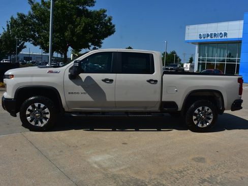 New 2026 Chevrolet Silverado 2500 Custom w/ Custom Value Package AWD/4WD image 10