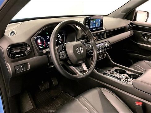 Used 2023 Honda Pilot TrailSport image 13