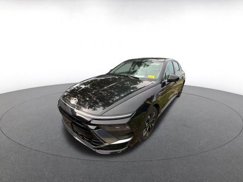 Used 2025 Hyundai Sonata SEL FWD image 3