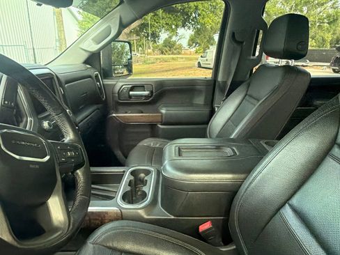 Used 2021 GMC Sierra 3500 Denali w/ Denali Ultimate Package AWD/4WD image 6
