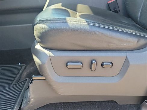 Used 2016 Ford F250 Lariat w/ Lariat Ultimate Package AWD/4WD image 24